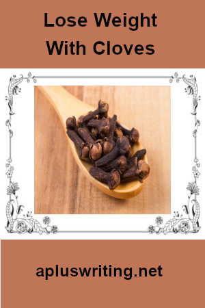 A spoonful of clove buds