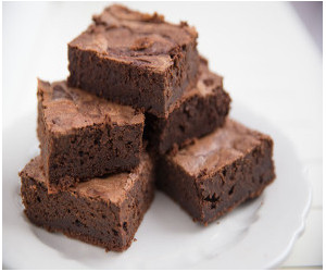 A plate of 5 brownies